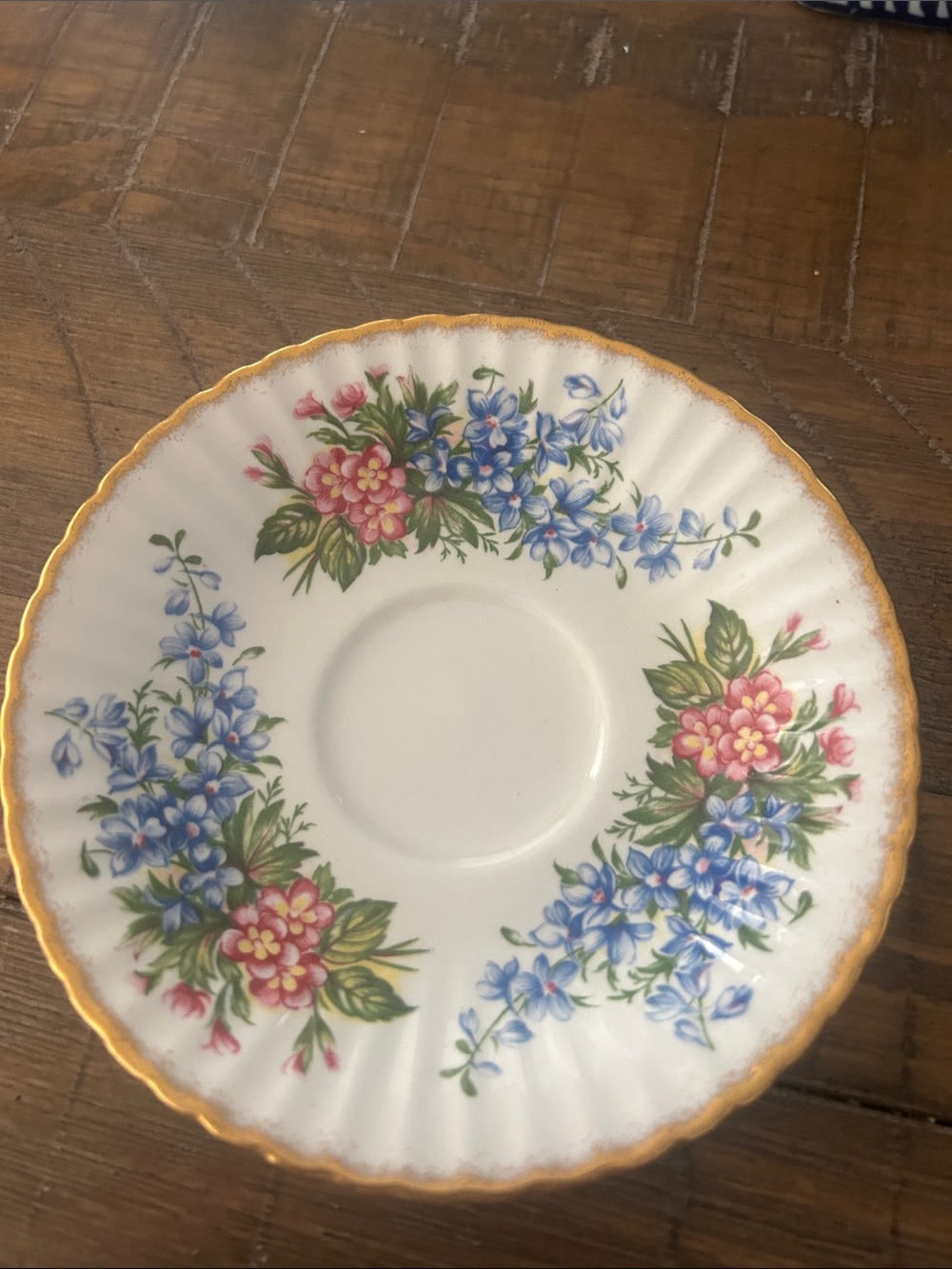 PARAGON Blue, Pink and Green Floral Bone China Teacup & Saucer with Gold Trim - Picture 4 of 6